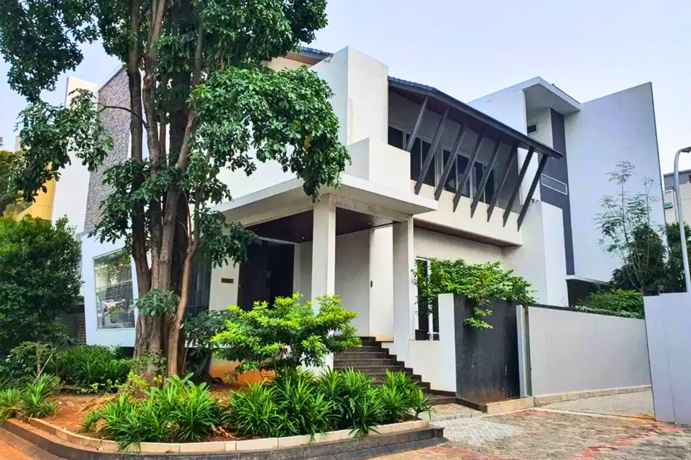 Project Lift Rumah - Rumah Tinggal Elang Laut PIK - Jakarta Utara
